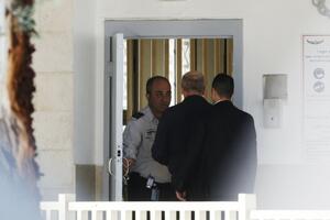 Izrael: Bivši premijer Ehud Olmert u zatvoru