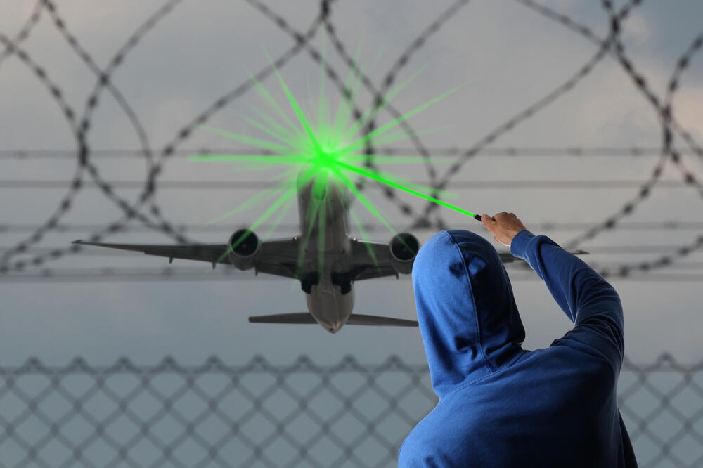 laser, avion, Foto: Shutterstock