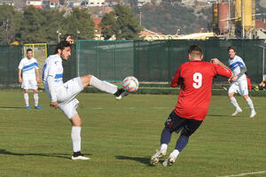 Budućnost pala sa penala