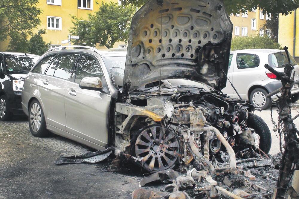 Lepa kola lepo gore (Novine)