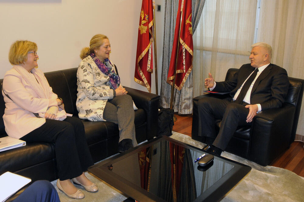 Margaret Uehara, Alina Romanovski, Duško Marković, Foto: Vlada Crne Gore