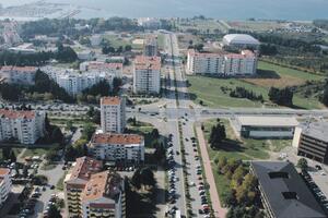 Izudarao dječaka jer mu je lopta udarila u vozilo