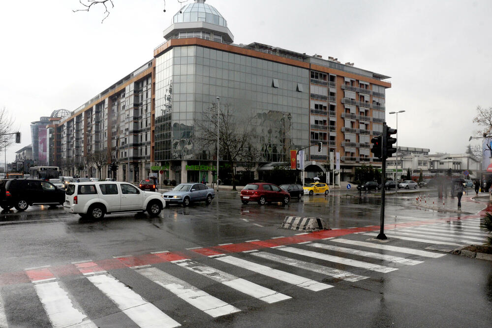 Bulevar Svetog Petra, raskrsnica, Foto: Luka Zeković