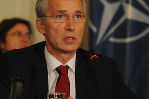 Stoltenberg: Vaše je da odlučite između referenduma i Skupštine