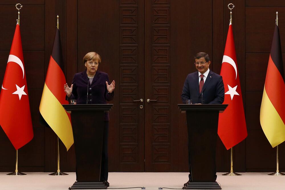 Ahmet Davutoglu, Angela Merkel, Foto: Reuters