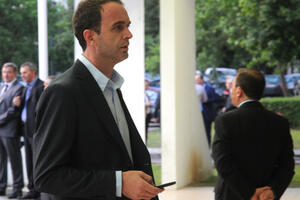 Đeljošaj: Obezbijediti Albancima mjesto ministra