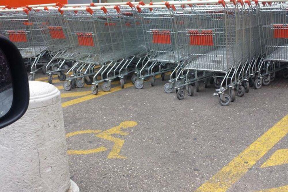 nepropisno parkiranje, Foto: Čitalac reporter