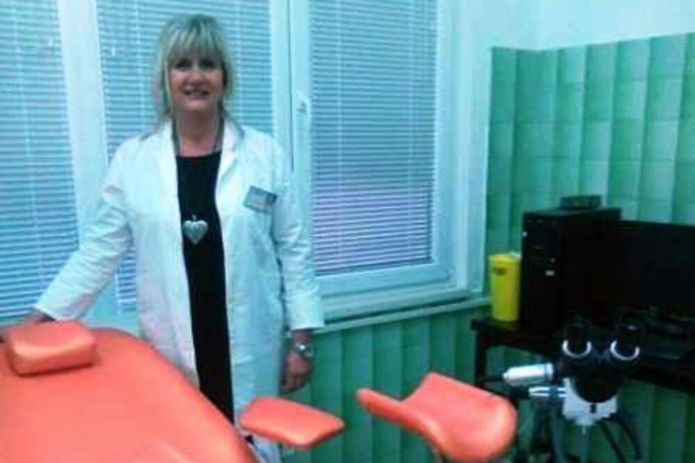 ginekološki sto, Tivat, Foto: Siniša Luković