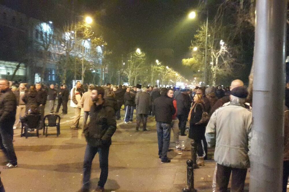 Skupština, čekanje rezultata