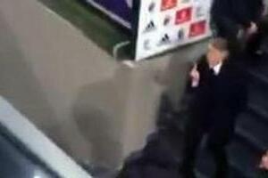 Manćiniju meč kazne za "srednji prst"