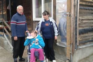 Pokažimo humanost: Porodici Jokić iz Mojkovca neophodna pomoć