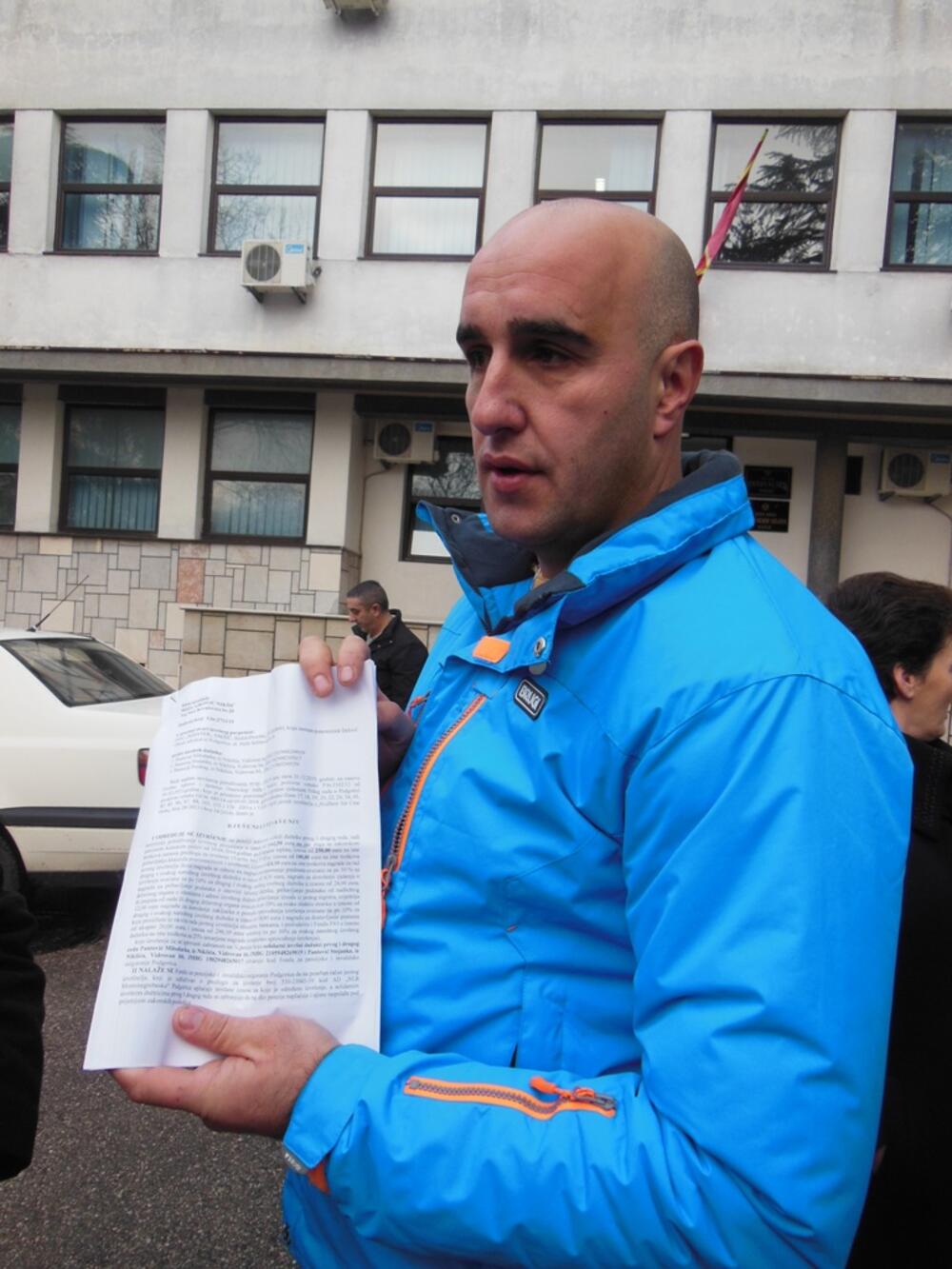 Nikšić, protest ispred Suda