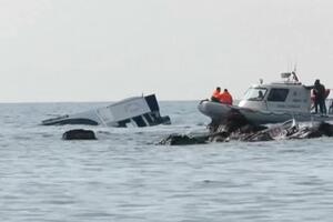 Najmanje 33 migranta stradala u brodolomu na Egeju