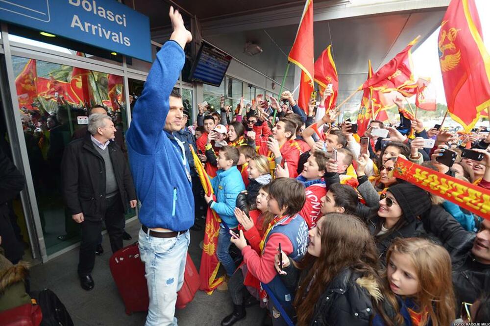 Nikola Janović doček, Foto: Radoje Milić