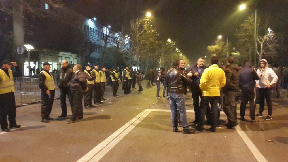 Skupština, čekanje rezultata