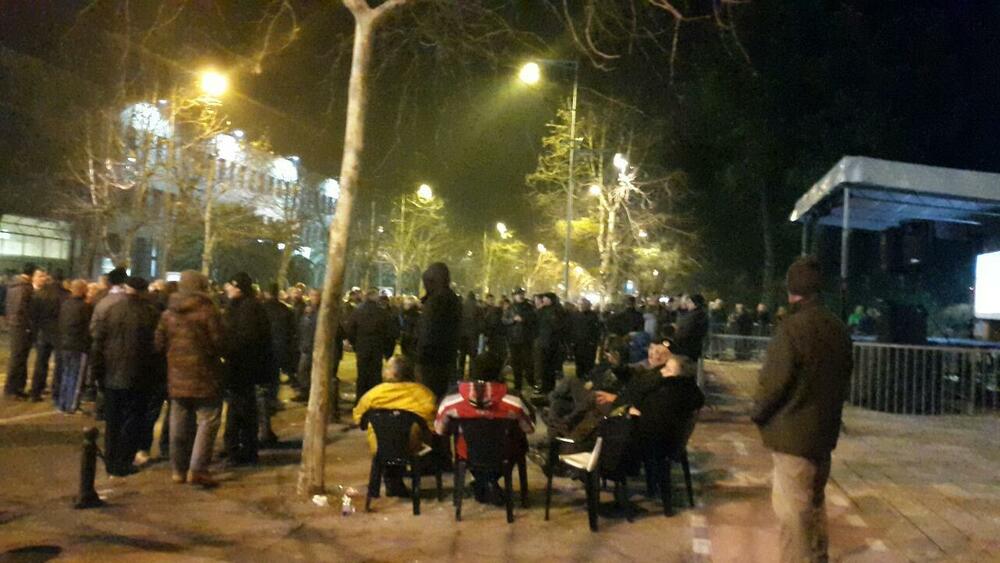 Skupština, čekanje rezultata