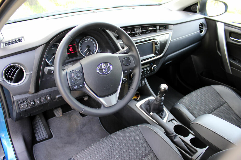 Tojota Auris, Foto: Saša Marković