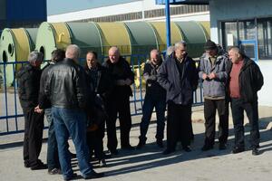 Dio radnika dobio otpremnine, drugi dio najavio proteste