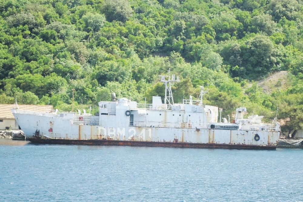 Desantni brod, Foto: Siniša Luković