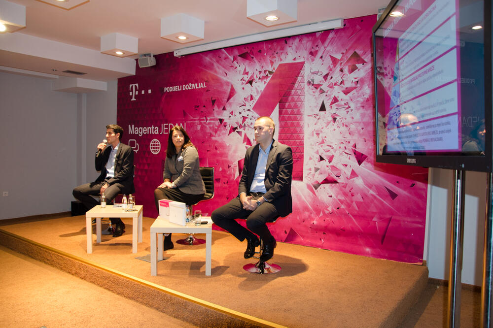 Magenta 1, Marjan Popović, Nataša Kažić, Marko Stojović, Foto: Crnogorski Telekom