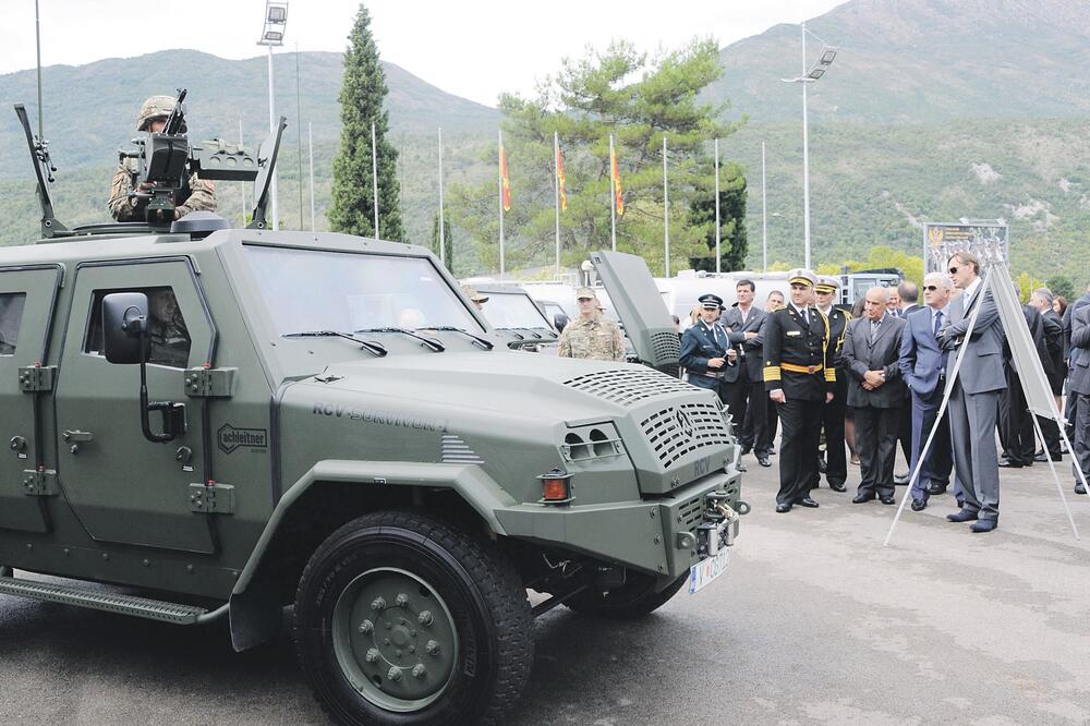 oklopno vozilo, Foto: Savo Prelević