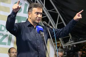 Đukanović zove neke iz opozicije u Vladu