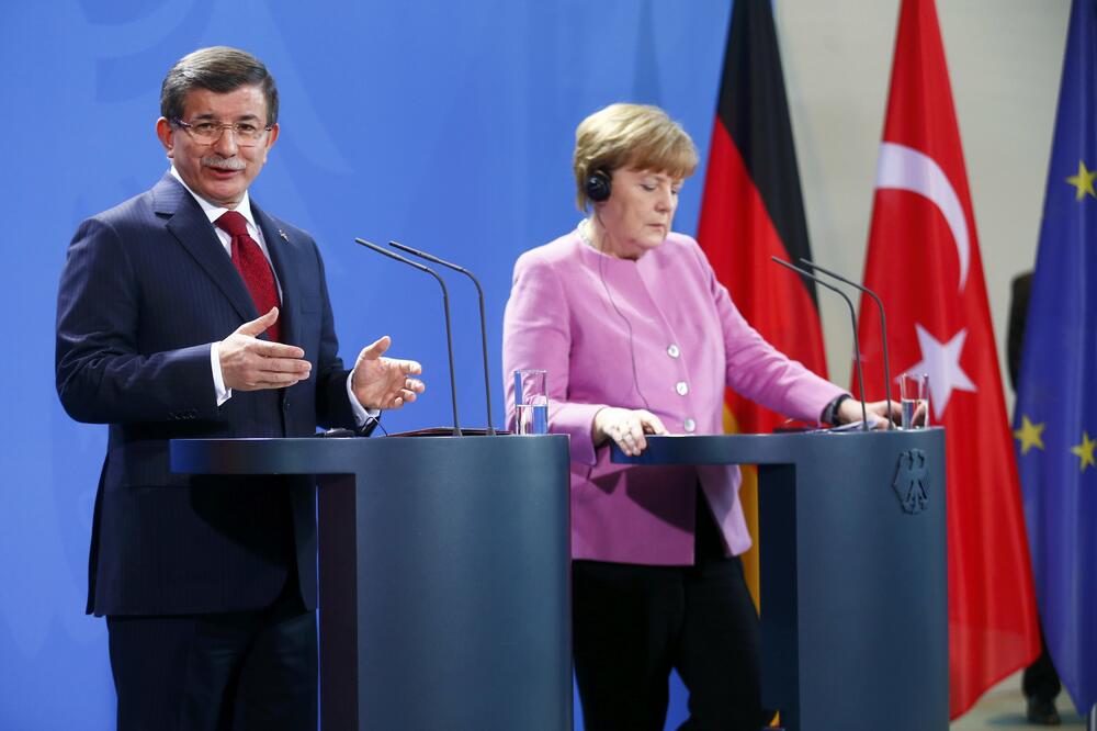 Angela Merkel, Ahmet Davutoglu, Foto: Reuters