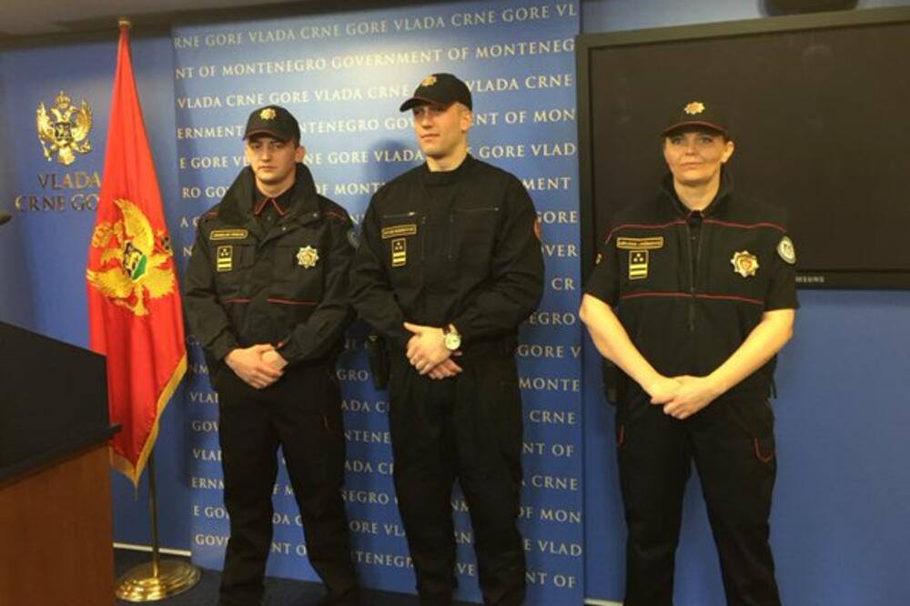 Policijske uniforme, Foto: Twitter/Vlada Crne Gore