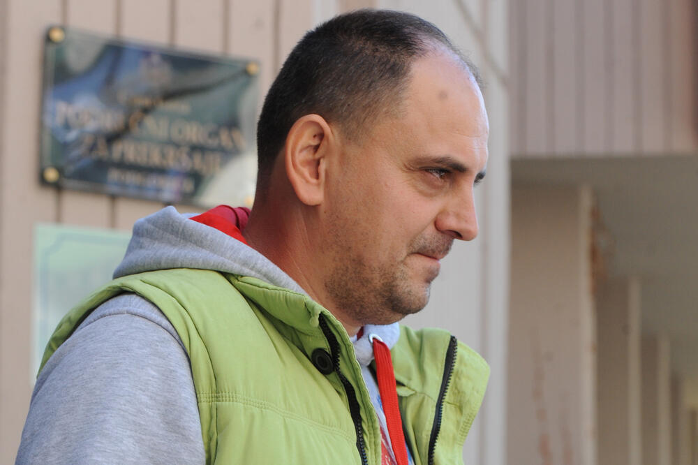 Živković ispred Suda za prekršaje, Foto: Savo Prelević