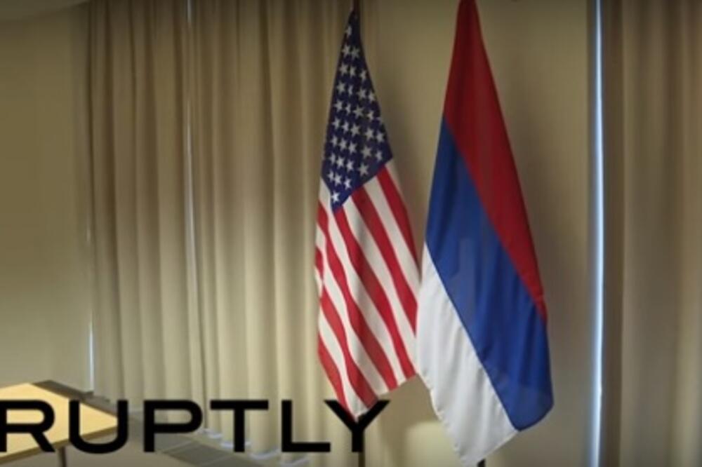 Zastave, SAD, Rusija, Foto: Screenshot (YouTube)