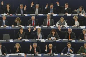 Poslanici EP poručili: Istražite Prvu banku i aferu "Telekom"