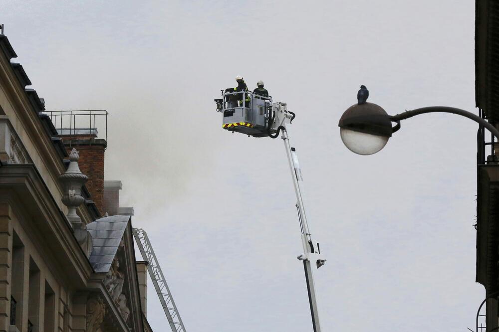 požar u hotelu Ric Karlton, Pariz, Foto: Reuters