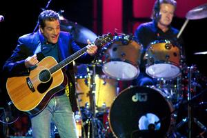 Preminuo Glen Frej, gitarista i osnivač benda "Igls"