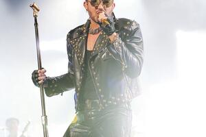 Adam Lambert u rimejku kultnog "Rocky Horror Picture Showa”