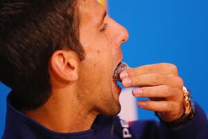 Đoković opet dijelio čokoladice: Ja ih jedem svaki dan