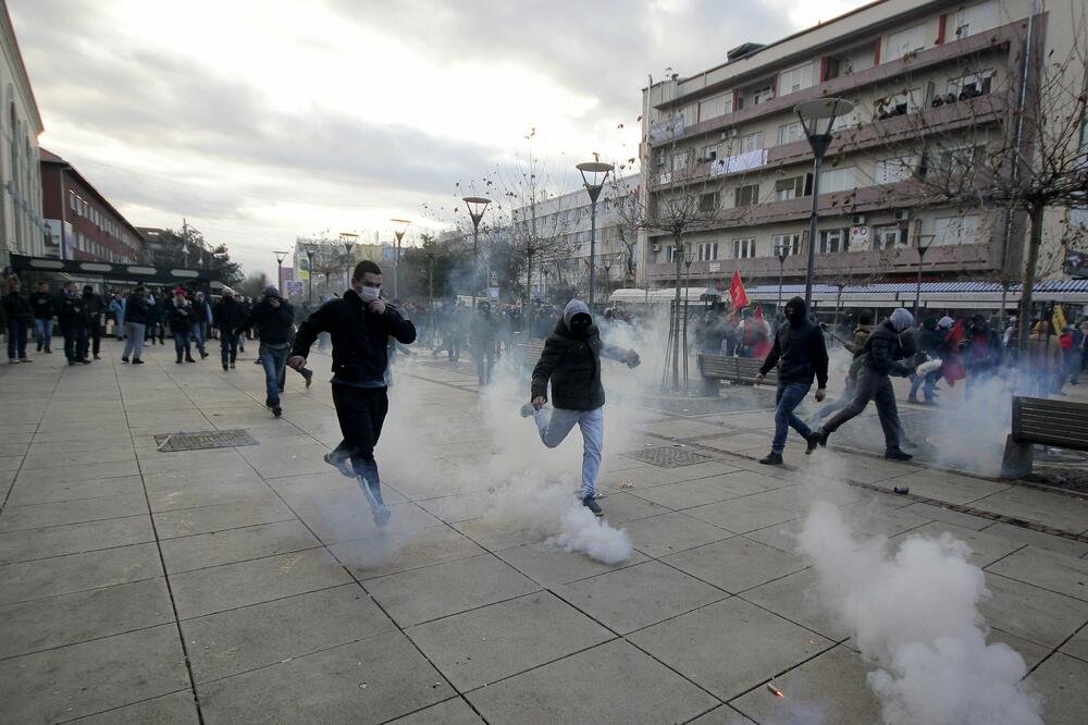 Priština, sukob, Foto: Reuters