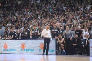 Vujoševića u Francusku ispratilo 300 navijača