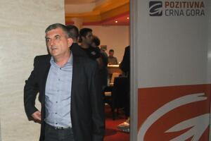 Bojanić poziva na bojkot: Glas za Vladu, produbiće krizu