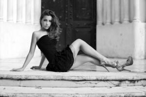 Mala crna haljina: Evolucija legendarne haljine