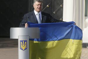 Porošenko: Ukrajina će povratiti kontrolu nad istokom zemlje do...