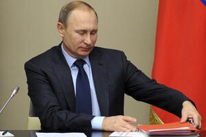 Putin ne isključuje dodjeljivanje azila Asadu
