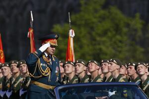 Šojgu: Tri nove vojne divizije na zapadu Rusije