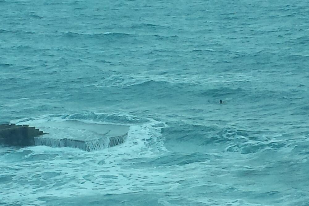 kupanje budva, Foto: Siniša Luković