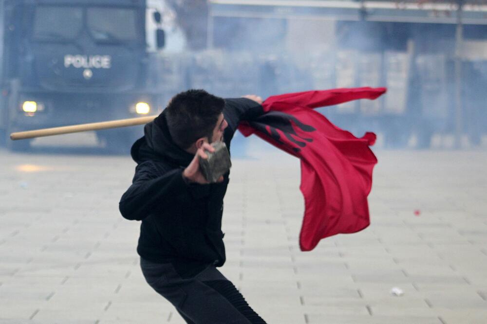 Priština, sukob, Foto: Reuters