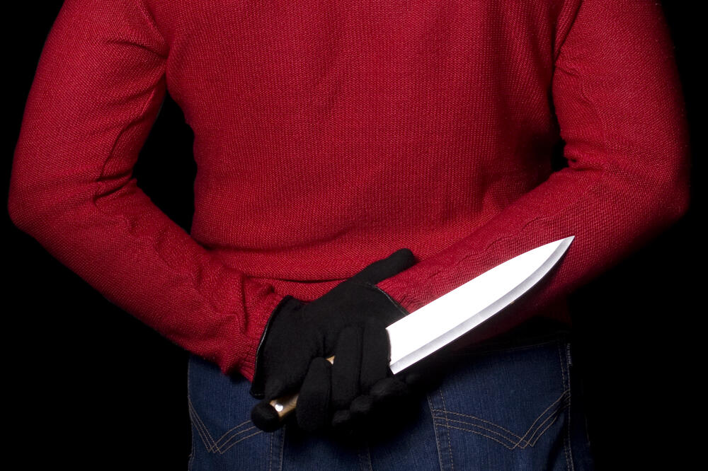 lopov, nož, pljačka, Foto: Shutterstock
