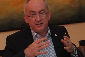 Šulc: Eliminisati sve prepreke u poslovanju