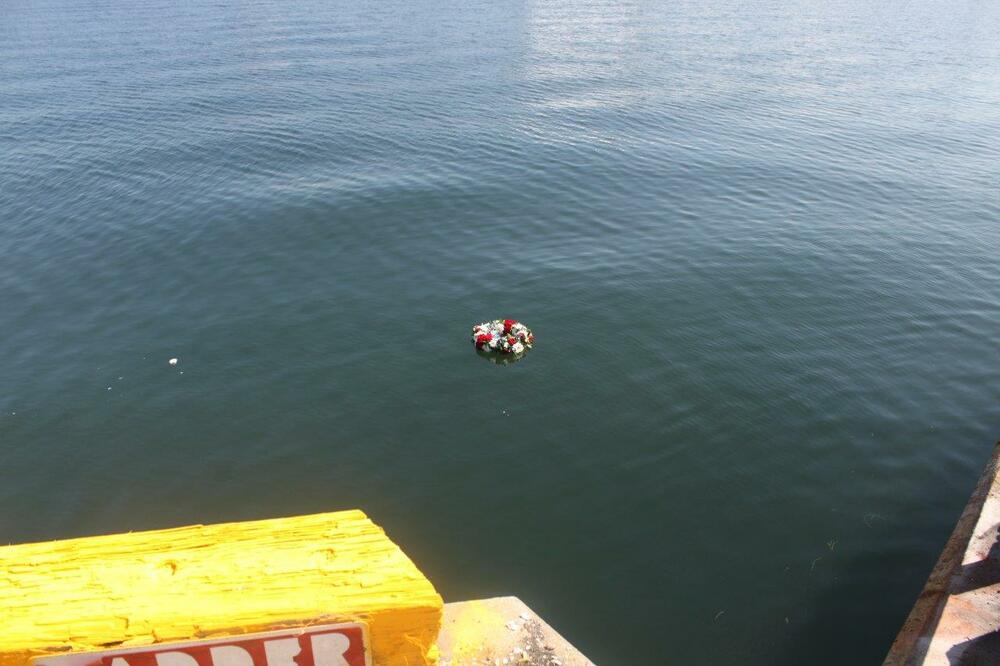 Vijenac u moru, Foto: Facebook