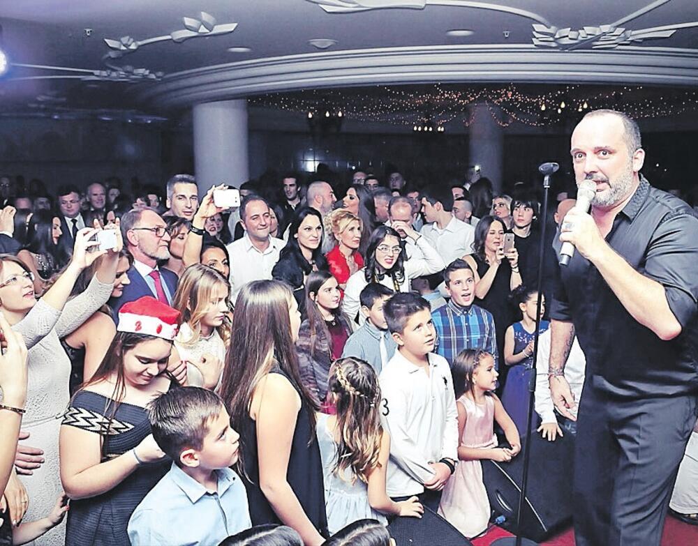 Toni Cetinski, Splendid (Novine)