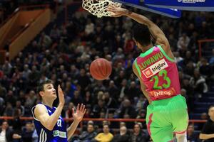 Pogledajte zakucavanje Meginog Luvavua u NBA stilu