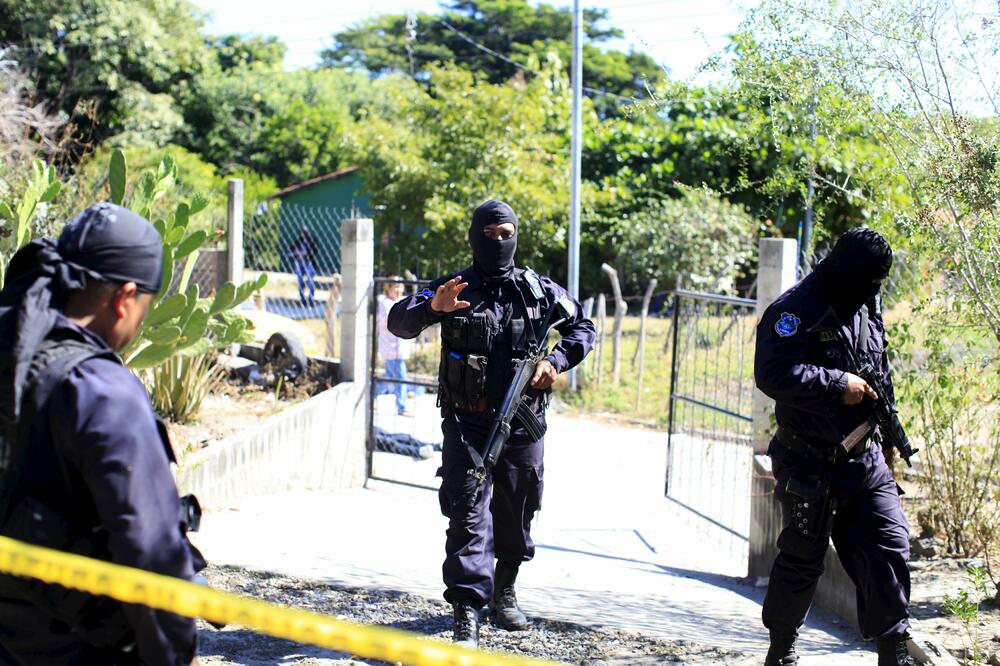 Salvador, policija, Foto: Reuters